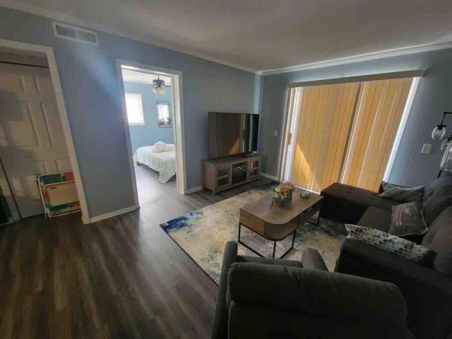 2022 Renovated 2-Bdrm Cozy, Lovely Condo W/Parking! Hilton Head Island Exterior photo