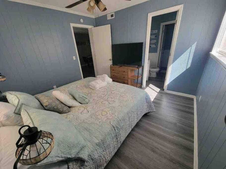 2022 Renovated 2-Bdrm Cozy, Lovely Condo W/Parking! Hilton Head Island Exterior photo