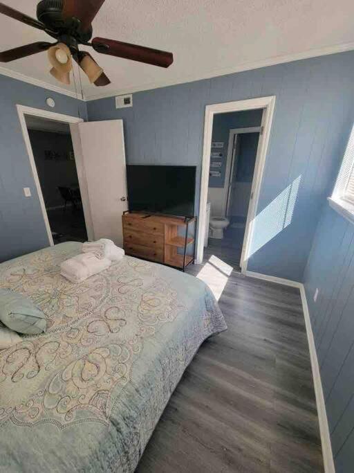 2022 Renovated 2-Bdrm Cozy, Lovely Condo W/Parking! Hilton Head Island Exterior photo